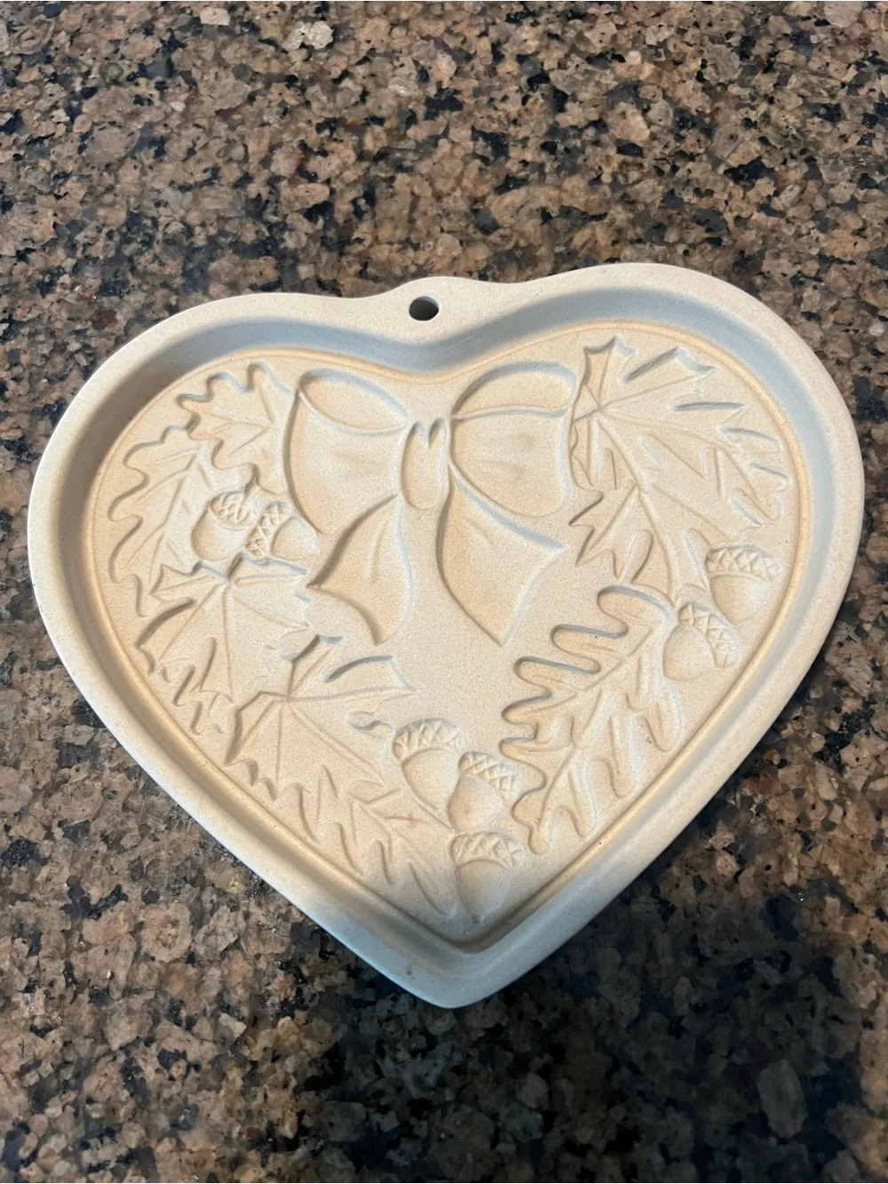 2003 Pampered Chef Limited Edition Autum Wreath Cookie Mold